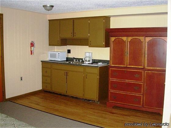 Red Carpet Inn On The Lake - Oneonta Exterior foto