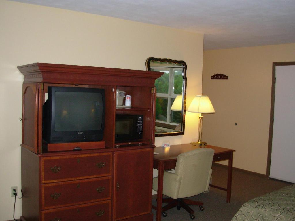 Red Carpet Inn On The Lake - Oneonta Zimmer foto